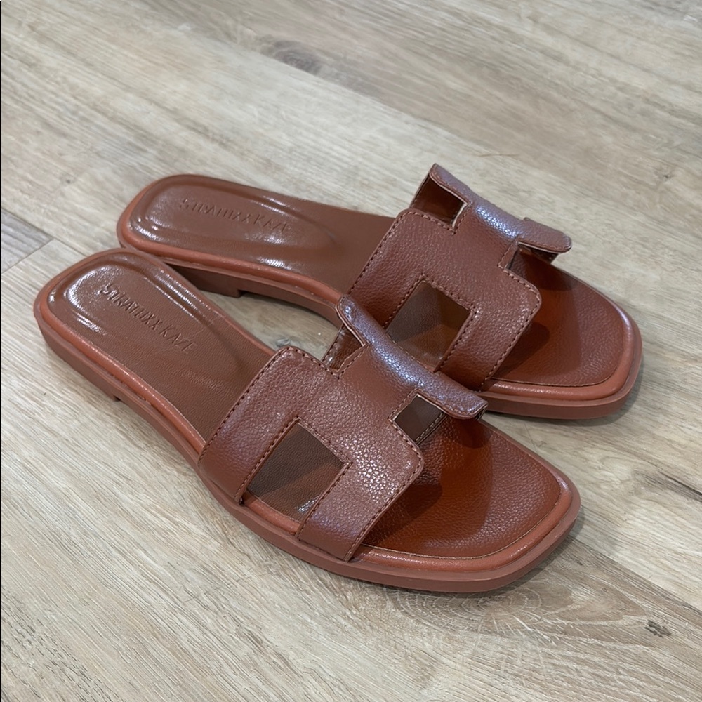 NEW Women’s Stratuxx Kaze Slide Sandals